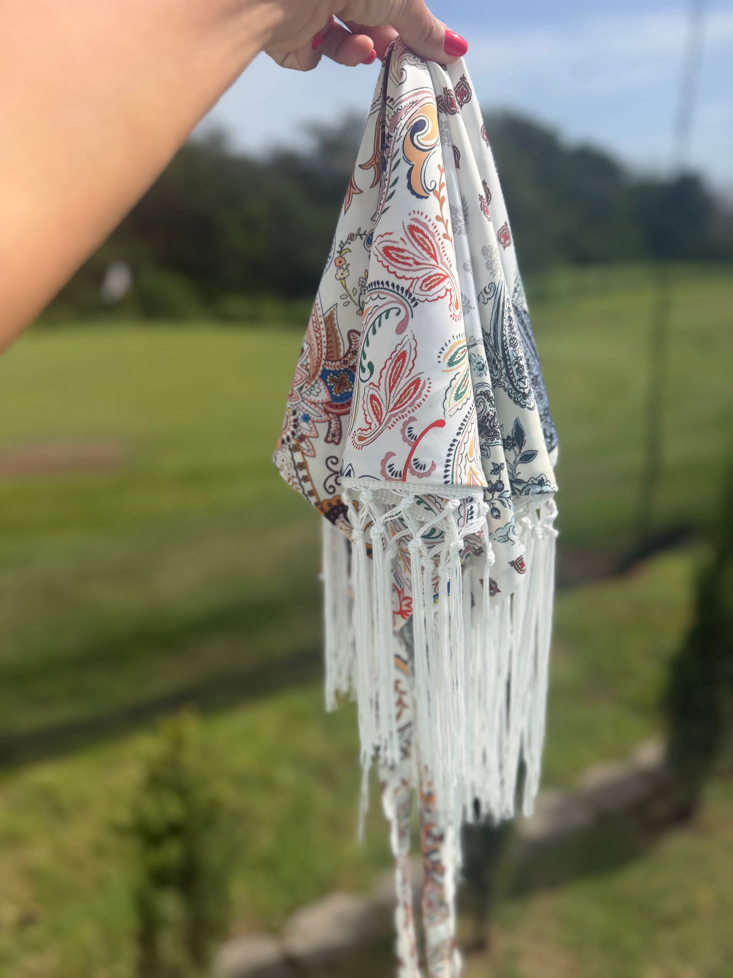 TRIANGLE SCARF