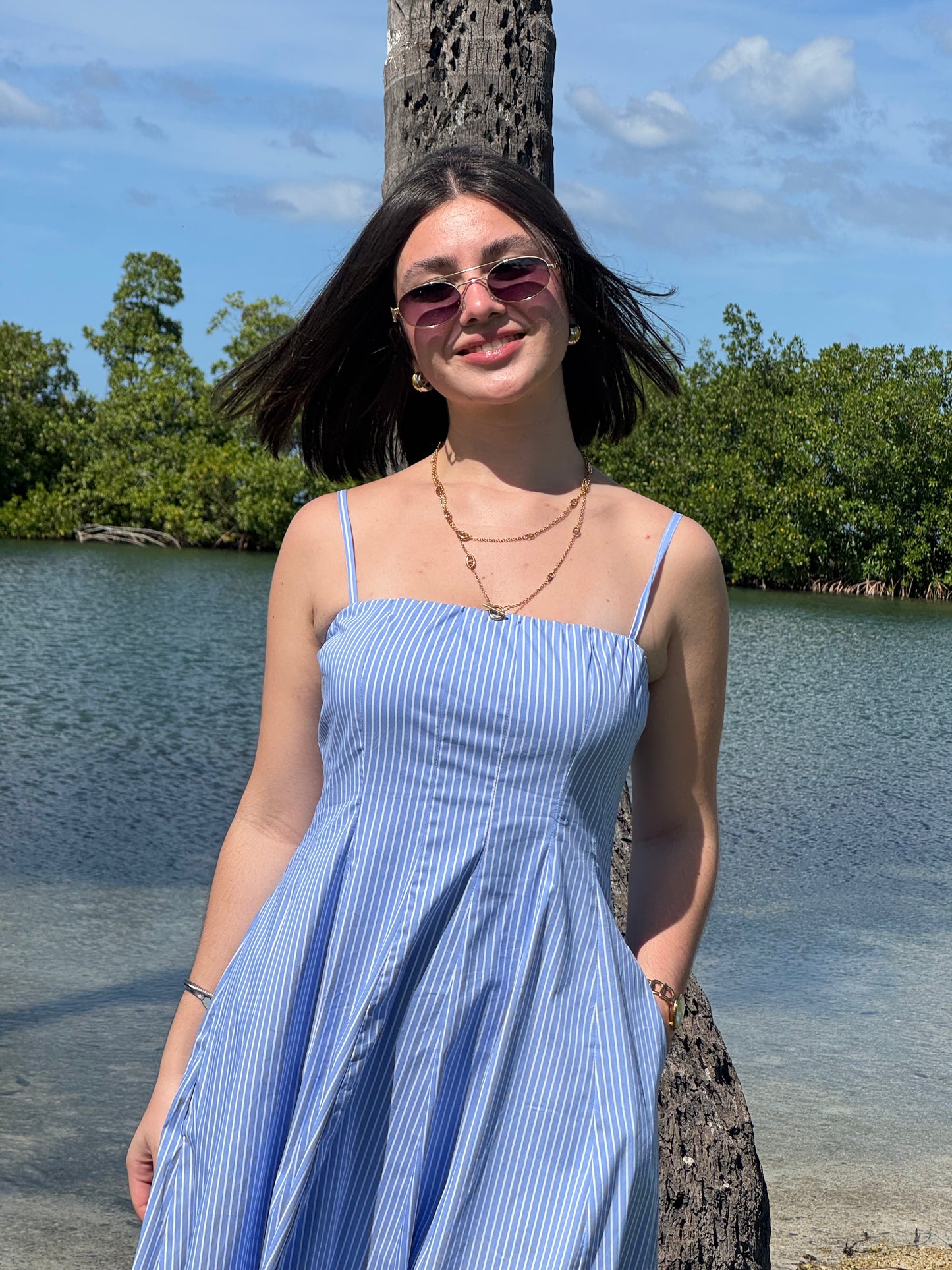 Blue Midi Dress con Líneas Blancas