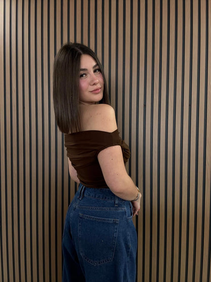 Top Off-Shoulder Brown Glam