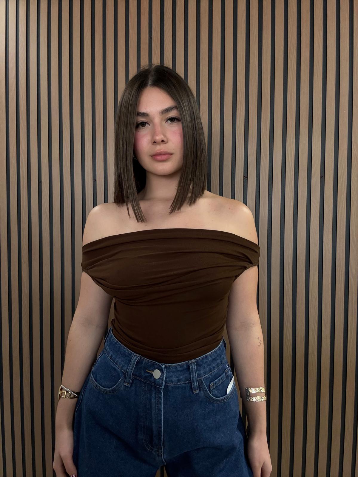 Top Off-Shoulder Brown Glam