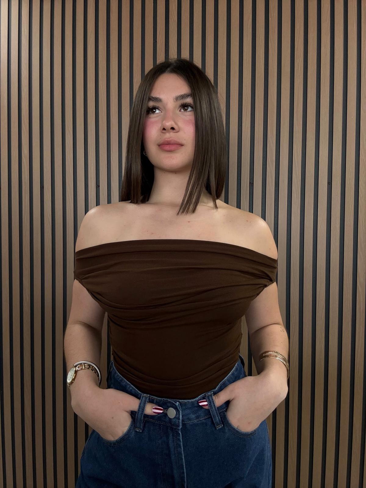 Top Off-Shoulder Brown Glam